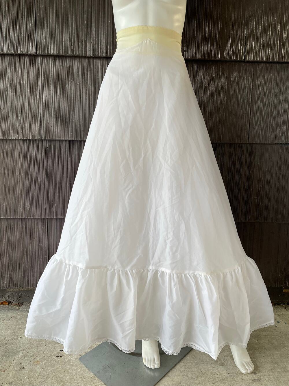 Vintage 80s Tiered Bridal White Maxi Petticoat Lace Trim Edwardian Victorian XS